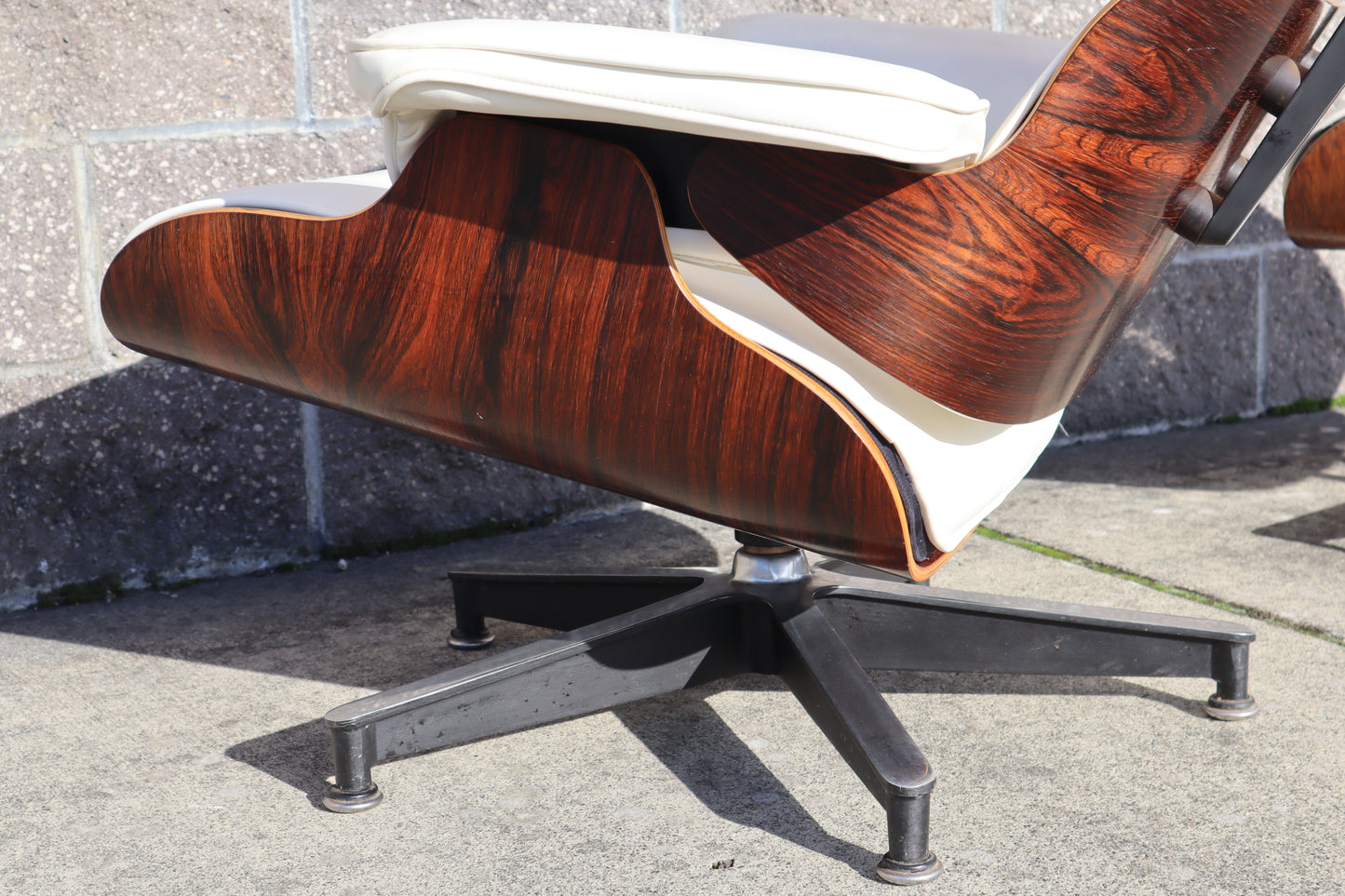 Original Eames Lounge Chair & Ottoman For Herman Miller - RARE Brazilian Rosewood  - WHITE LEATHER